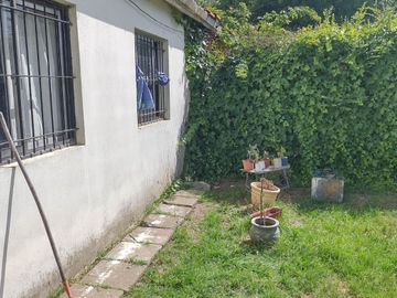 CASA DE 3 AMBIENTES EN PASO DEL REY CON RÁPIDA SALIDA A ACCESO OESTE