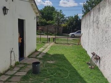 CASA DE 3 AMBIENTES EN PASO DEL REY CON RÁPIDA SALIDA A ACCESO OESTE