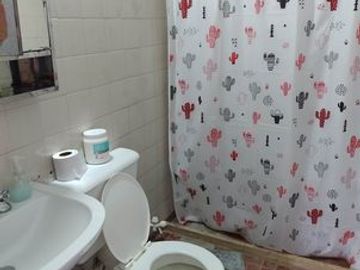 CASA DE 3 AMBIENTES EN PASO DEL REY CON RÁPIDA SALIDA A ACCESO OESTE