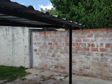 CASA DE 3 AMBIENTES EN PASO DEL REY CON RÁPIDA SALIDA A ACCESO OESTE