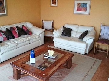 VENDE CASA EN PARCELA, CONDOMINIO SANTA MARIA DE ALGARROBO, 6 DORMITORIOS, 6 BAÑOS, PISCINA, TERRAZA, QUINCHO
