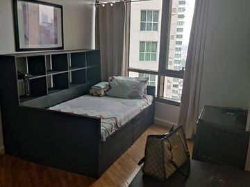 Good Deal Unit: For Sale Studio Unit in Joya Lofts & Towers, Rockwell Center Makati