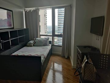Good Deal Unit: For Sale Studio Unit in Joya Lofts & Towers, Rockwell Center Makati