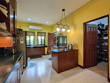 Ponderosa Leisure Farms, Silang Cavite, 899 sqm lot and 300 sqm TFA house for sale