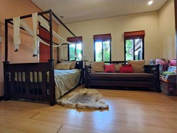 Ponderosa Leisure Farms, Silang Cavite, 899 sqm lot and 300 sqm TFA house for sale