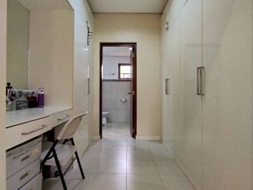 Ponderosa Leisure Farms, Silang Cavite, 899 sqm lot and 300 sqm TFA house for sale