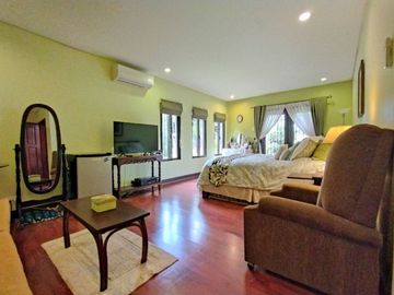 Ponderosa Leisure Farms, Silang Cavite, 899 sqm lot and 300 sqm TFA house for sale
