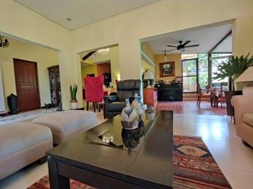 Ponderosa Leisure Farms, Silang Cavite, 899 sqm lot and 300 sqm TFA house for sale