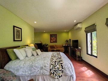 Ponderosa Leisure Farms, Silang Cavite, 899 sqm lot and 300 sqm TFA house for sale