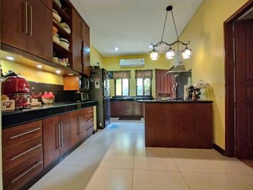 Ponderosa Leisure Farms, Silang Cavite, 899 sqm lot and 300 sqm TFA house for sale