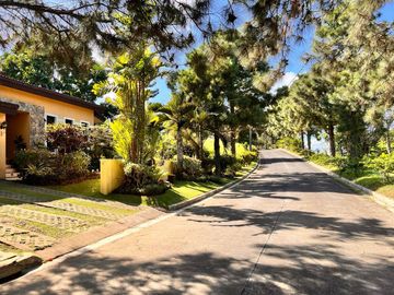 Ponderosa Leisure Farms, Silang Cavite, 899 sqm lot and 300 sqm TFA house for sale