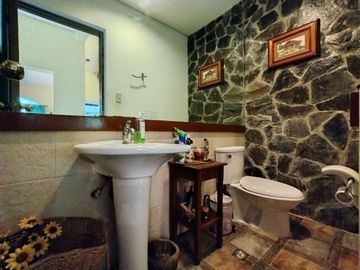 Ponderosa Leisure Farms, Silang Cavite, 899 sqm lot and 300 sqm TFA house for sale