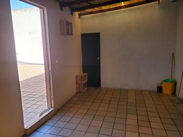 EDIFICIO DE TRES NIVELES EN VENTA, CIUDAD NEZAHUALCÓYOTL