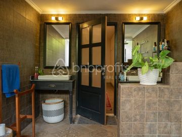 Exclusive Leasehold Villa: 3-Bedroom Balinese Gem Minutes from Nyanyi Beach