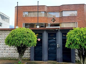 Vendo departamento tres dormitorios, en la Jiménez de la Espada y González Suárez