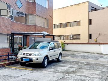 Vendo departamento tres dormitorios, en la Jiménez de la Espada y González Suárez