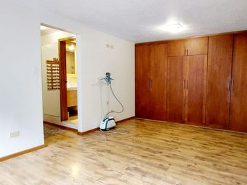 Vendo departamento tres dormitorios, en la Jiménez de la Espada y González Suárez