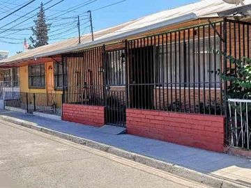 CALLE ORIENTE, VILLA GILDEMAISTER, QUILICURA.