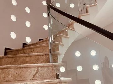 EXCELENTE CASA EN VENTA EN EXCLUSIVO FRACCIONAMIENTO LA RIOJA UBICADO AL SUR DE LA CIUDAD EN AV. LOPEZ MATEOS SUR 7000, MUNICIPIO DE TLAJOMULCO DE ZUÑ