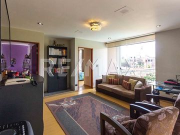 SE VENDE RESIDENCIA EN CAMACHO, LA MOLINA!!