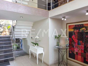SE VENDE RESIDENCIA EN CAMACHO, LA MOLINA!!