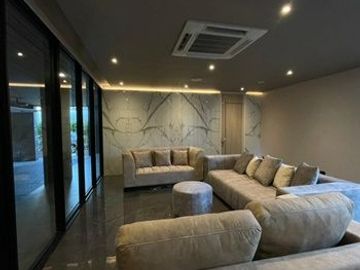 For Sale 5 bedrooms Biburi Village Srinakarin