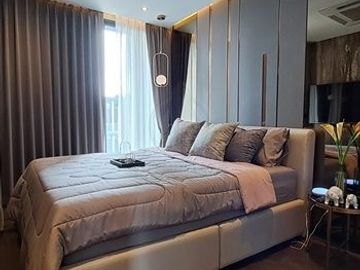 For Sale 5 bedrooms Biburi Village Srinakarin