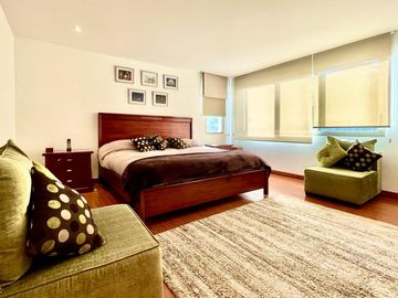 Bella casa dentro de Urbanización La Viña, 1.000 m terreno, 4 dormitorios