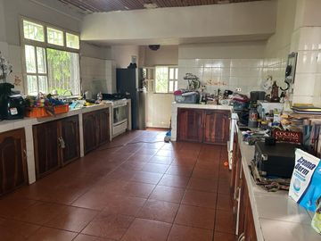 VENTA DE AMPLIA CASA VÍA A LA COSTA CHONGÓN