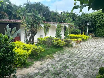 VENTA DE AMPLIA CASA VÍA A LA COSTA CHONGÓN