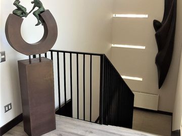 VENDE ULTIMA CASA DISPONIBLE, CONDOMINIO AL ENCUENTRO, PEÑALOLEN, 4 DORMITORIOS, 4 BAÑOS, AMPLIA SALA ESTAR, PATIO, 2 ESTACIONAMIENTOS