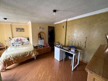 CASA DE VENTA SECTOR COTOCOLLAO AV. OCCIDENTAL