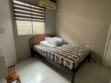 Vendo casa  playera.  via Punta Carnero. Urb. cerrada con guardia 24 horas. 1 planta. Area social con piscina.