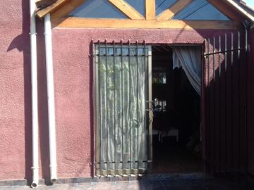 Casa 4 dormitorios 3 baños, Obpo R valenzuela, Maipú, Ferrocarril
