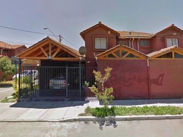 Casa 4 dormitorios 3 baños, Obpo R valenzuela, Maipú, Ferrocarril