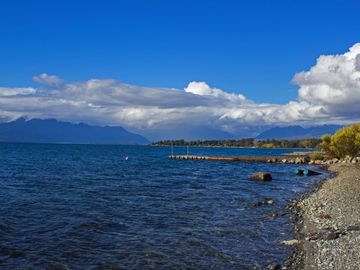 Venta de espectacular Casa de 150m2 en condominio con acceso a playa entre Villarrica y Pucón