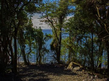 Venta de espectacular Casa de 150m2 en condominio con acceso a playa entre Villarrica y Pucón