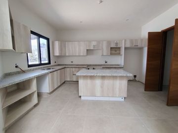 Casa de 1 piso, 3 Rec, 170 m², Privada D Lujo C/seguridad, Sn Miguel de Allende