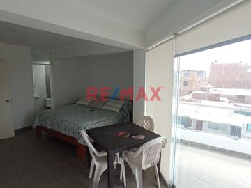 Duplex En Venta - 2 Balcones - Terraza - Vista Parcial Del Mar - San Bartolo