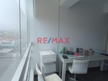Duplex En Venta - 2 Balcones - Terraza - Vista Parcial Del Mar - San Bartolo