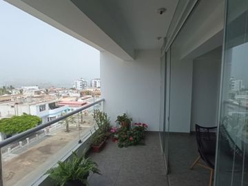 Duplex En Venta - 2 Balcones - Terraza - Vista Parcial Del Mar - San Bartolo