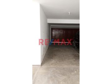 Duplex En Venta - 2 Balcones - Terraza - Vista Parcial Del Mar - San Bartolo