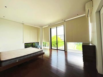 Pre-owned House in Ayala Westgrove Heights Silang Cavite near Nuvali