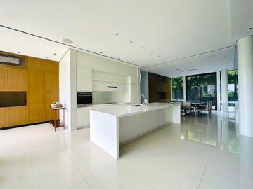 Pre-owned House in Ayala Westgrove Heights Silang Cavite near Nuvali