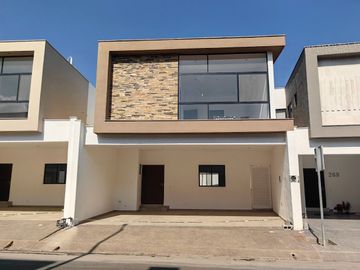 Hermosa casa en venta