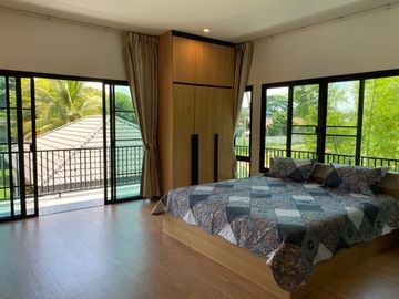 2 storey detached house sale 22MB, with tenant 100KB,440 sqWa., 5 bedrooms, 6 bathrooms, swimming pool, near Mae Jo Municipality, San Sai District, Ch