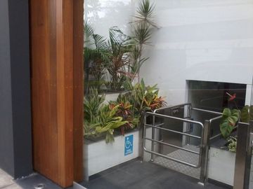 ALQUILO DUPLEX DE UN DORMITORIO AMOBLADO Y EQUIPADO