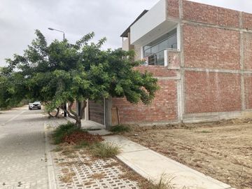 VENDO TERRENO EN ESQUINA CERCA A LA ENTRADA DE  BOULEVARD