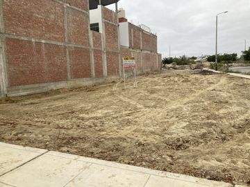 VENDO TERRENO EN ESQUINA CERCA A LA ENTRADA DE  BOULEVARD