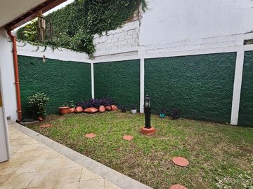 Disewakan Rumah Taman Giri Loka BSD City Tangerang Selatan Bagus Rapih Nyaman Siap Huni